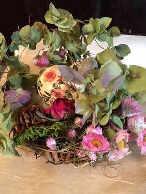 根岸幸代講師の「エッグポマンダー作成講座」｜ヴィーナース メディカルハーブラボ