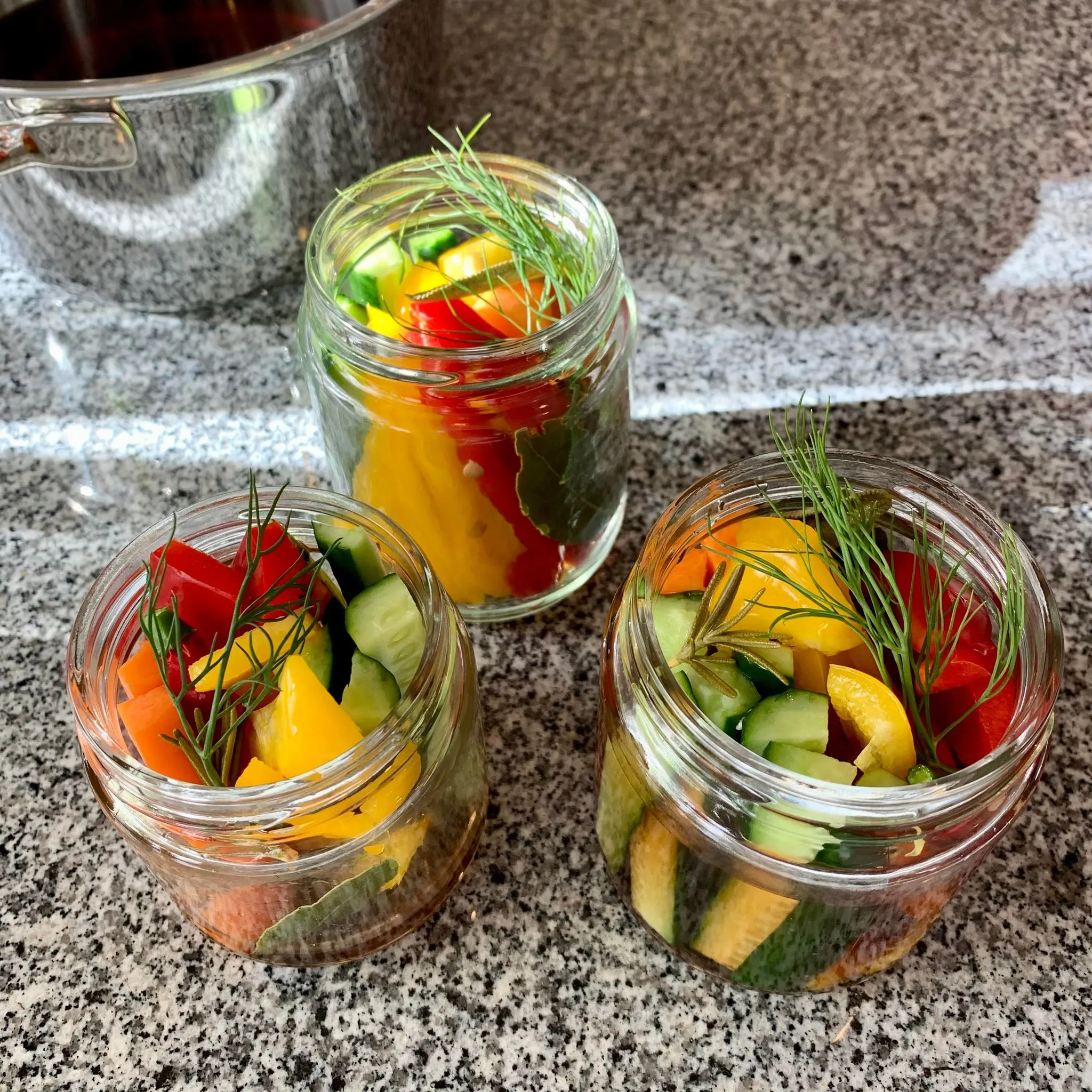 ハーブピクルス