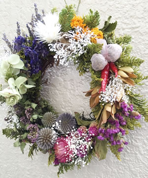 リース作成講座です。天然の物のみを使った本格的なハーブリース作成講座です。｜ヴィーナース メディカルハーブラボ