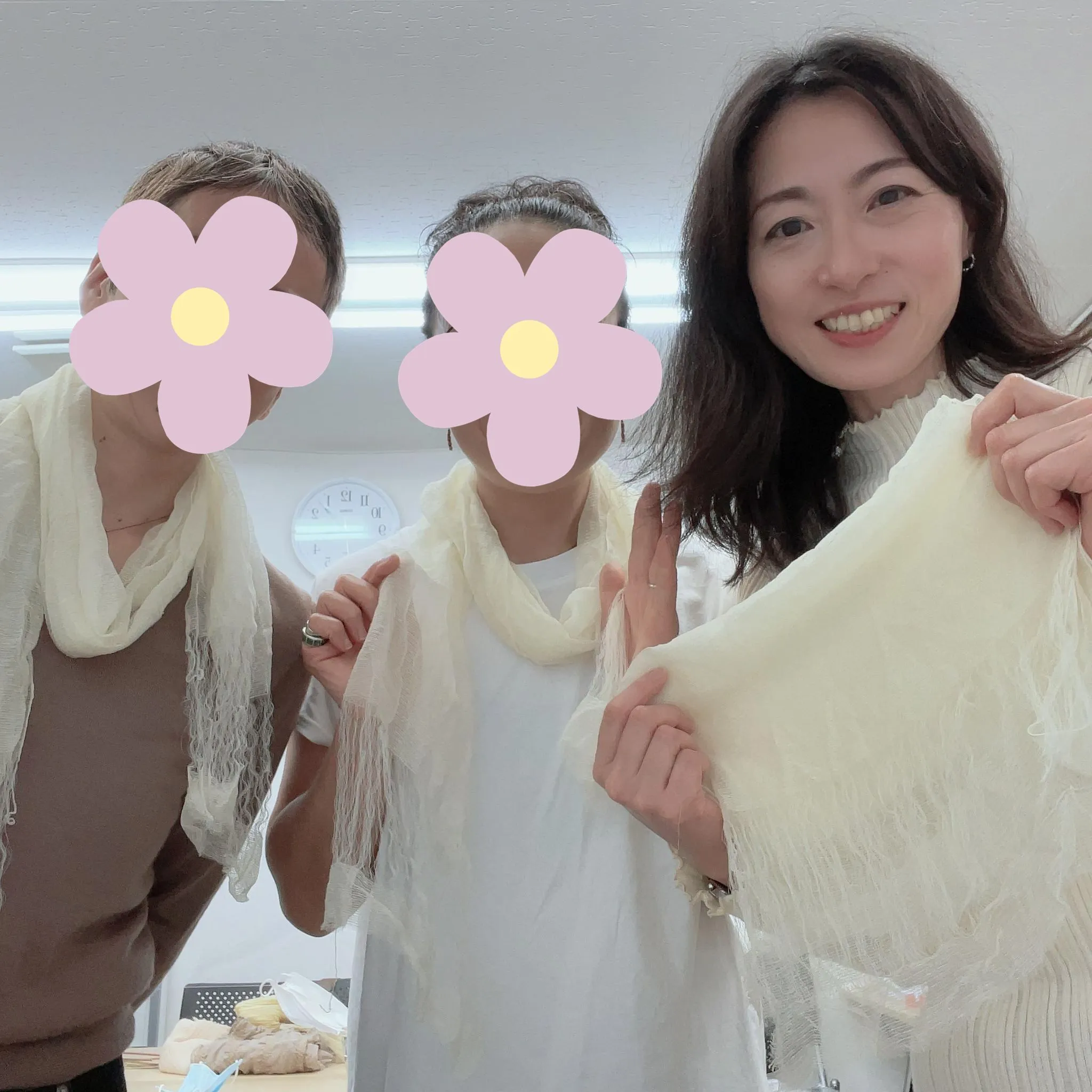 ハーブ染めで完成したオリジナルストール ヴィーナースハーバルライフ講座